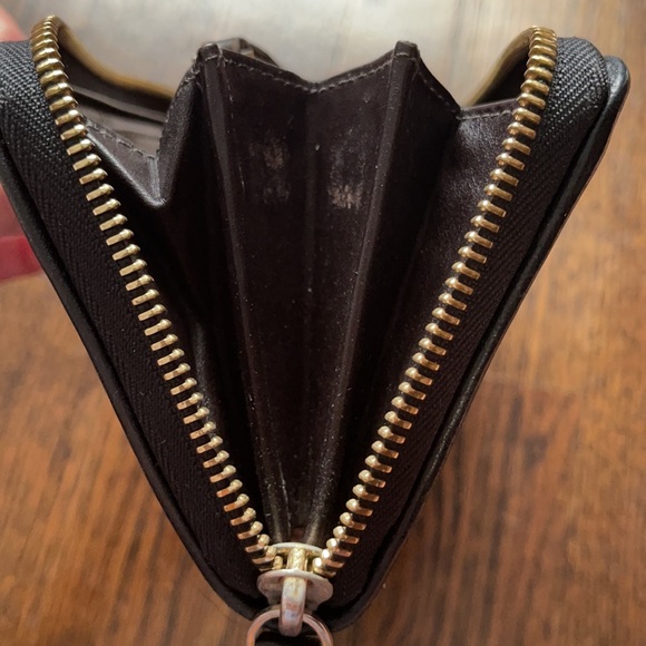 Kate Spade Wallet - Picture 7 of 8